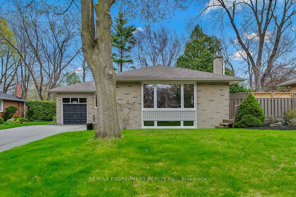 1548 Wembury Road, Mississauga, ON L5J 2L9 – photo 2