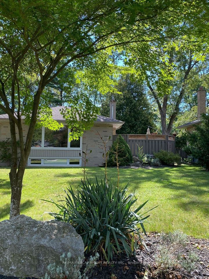 1548 Wembury Road, Mississauga, ON L5J 2L9 – photo 3