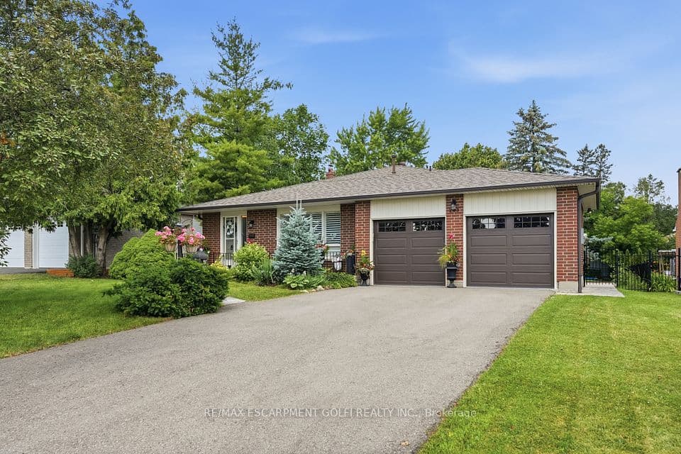 283 W Parkway Drive, Milton, ON L9T 1A7 – photo 2