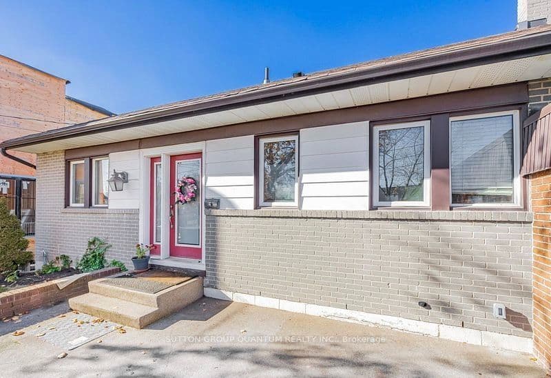 127 Mayfield Drive N, Oakville, ON L6H 1K6 – photo 2