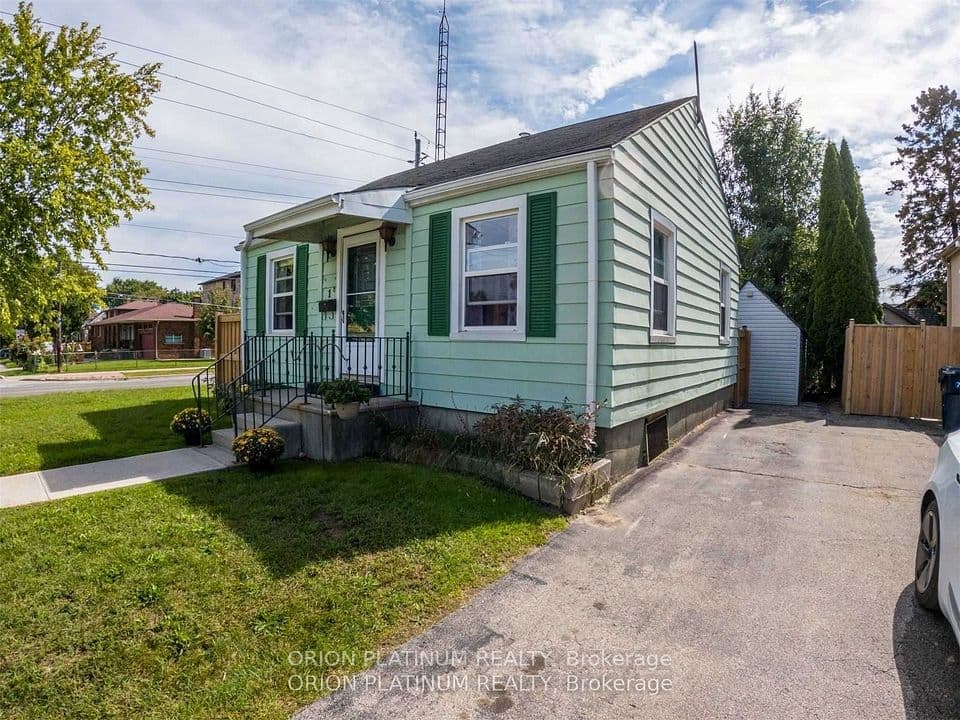 1 McCallum Court, Toronto, ON M8Y 1M6 – photo 3