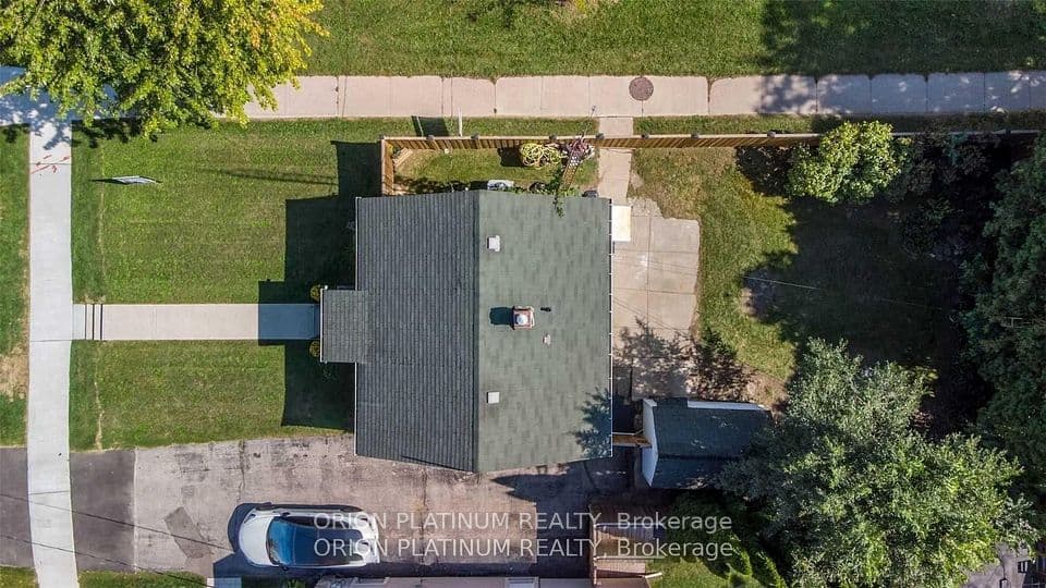 1 McCallum Court, Toronto, ON M8Y 1M6 – main photo