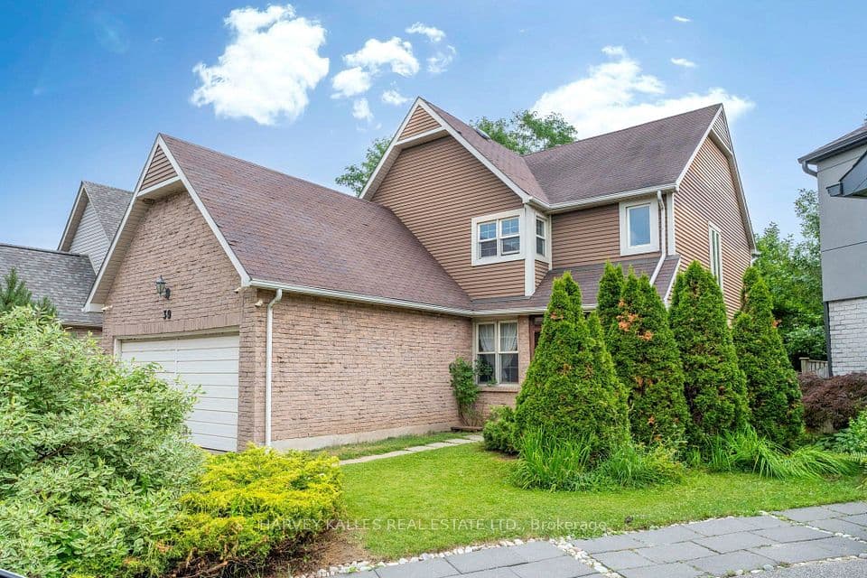 39 Newington Crescent, Toronto, ON M9C 5B7 – main photo