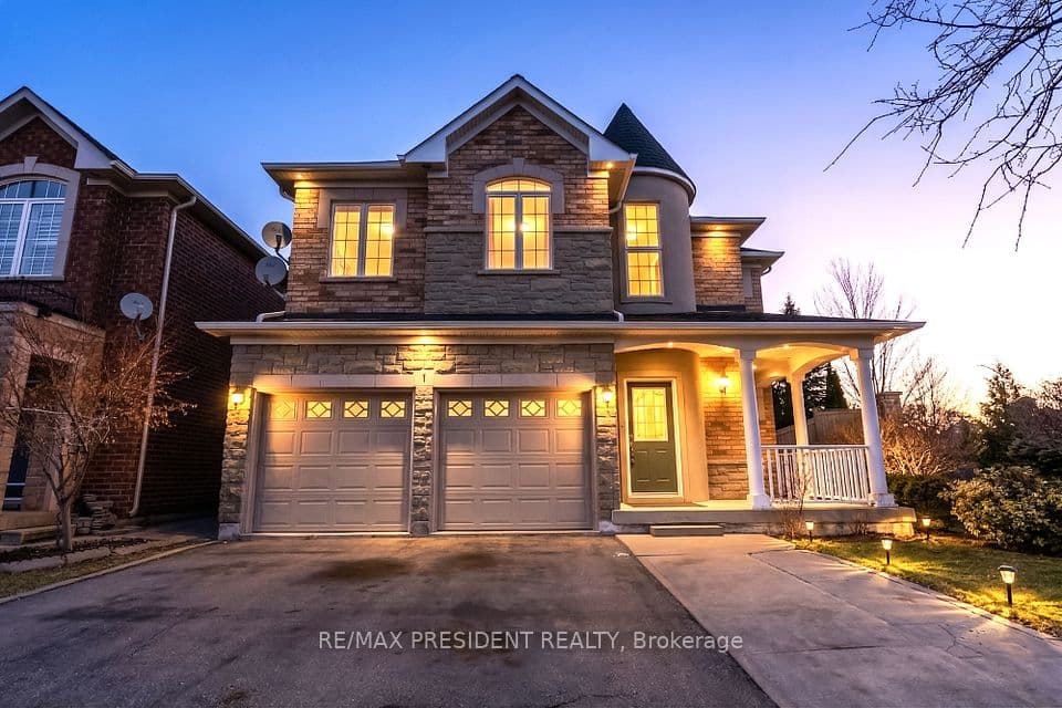1 Crown Victoria Drive, Brampton, ON L7A 3A2 – main photo