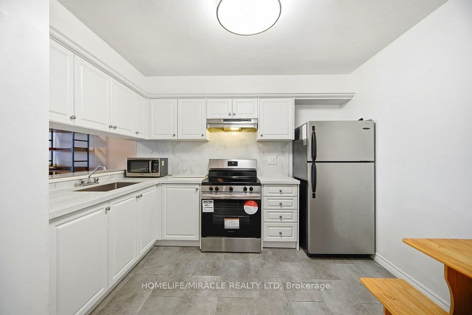 234 Albion Road 610, Toronto, ON M9W 6A5 – main photo