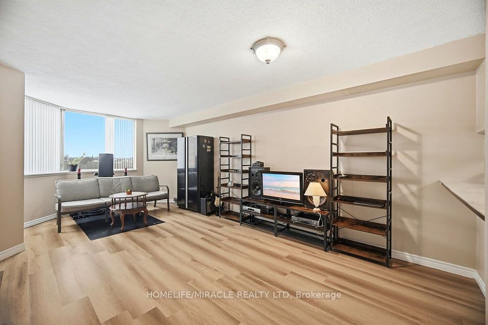 234 Albion Road 610, Toronto, ON M9W 6A5 – photo 3