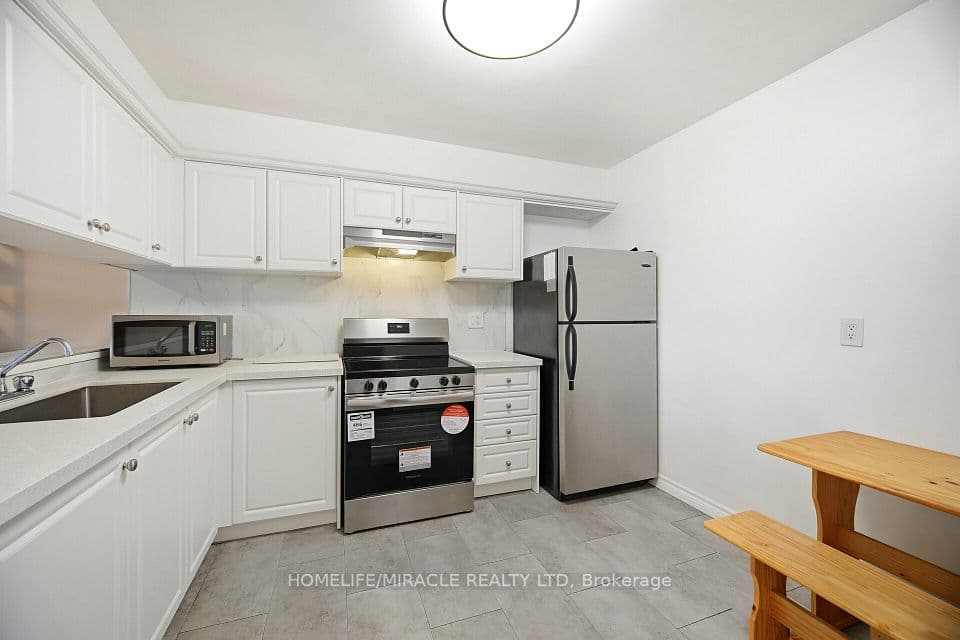 234 Albion Road 610, Toronto, ON M9W 6A5 – photo 2