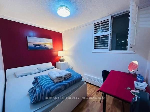 50 Lotherton Pathway 815, Toronto, ON M6B 2G8 – photo 3