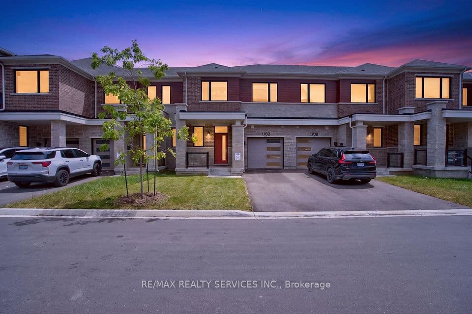 1702 Dance Court W, Milton, ON L9E 2A3 – photo 2