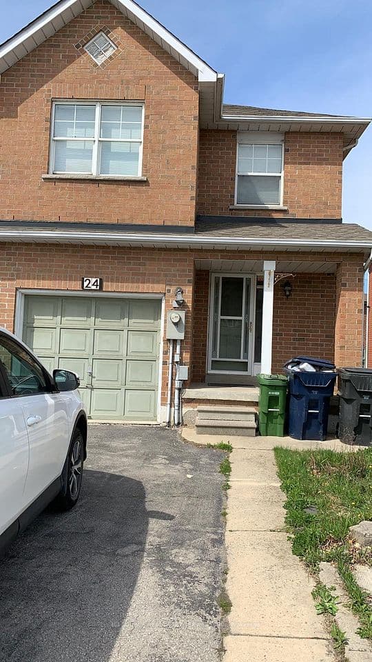 24 Mattari Court, Toronto, ON M9W 7C6 – main photo