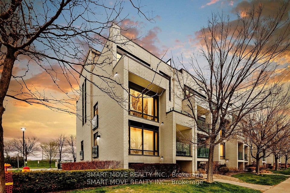138 Widdicombe Hill Boulevard 716, Toronto, ON M9R 0A9 – main photo