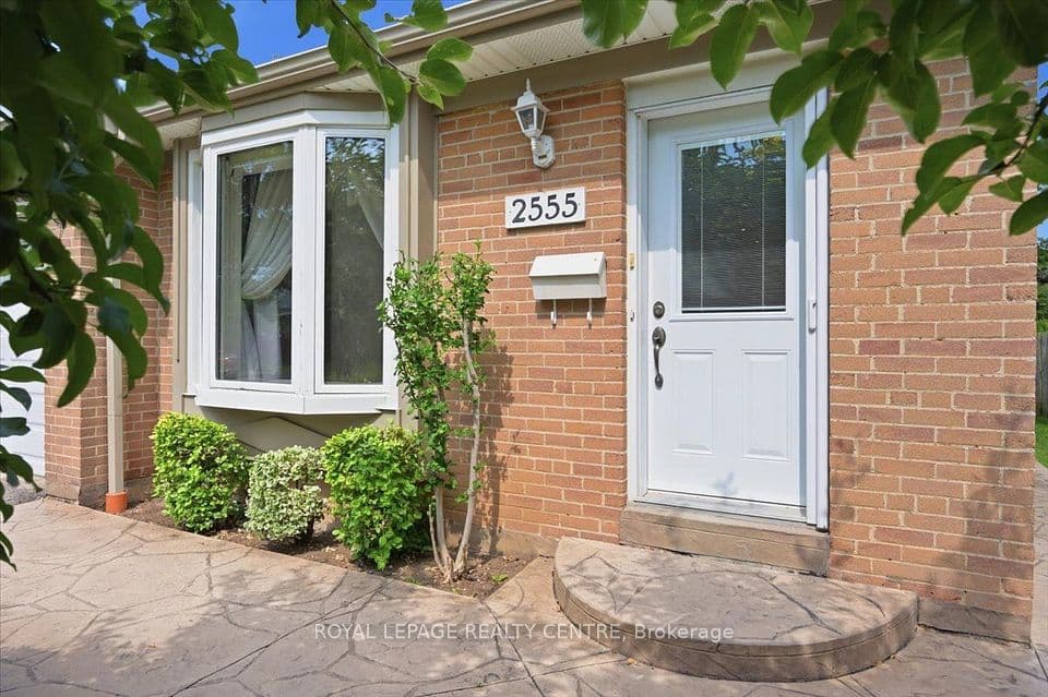 2555 Windjammer Road, Mississauga, ON L5L 1H7 – photo 3