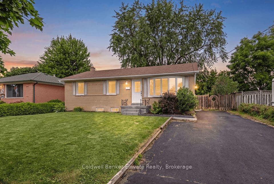 39 McGilvray Crescent, Halton Hills, ON L7G 1L7 – main photo
