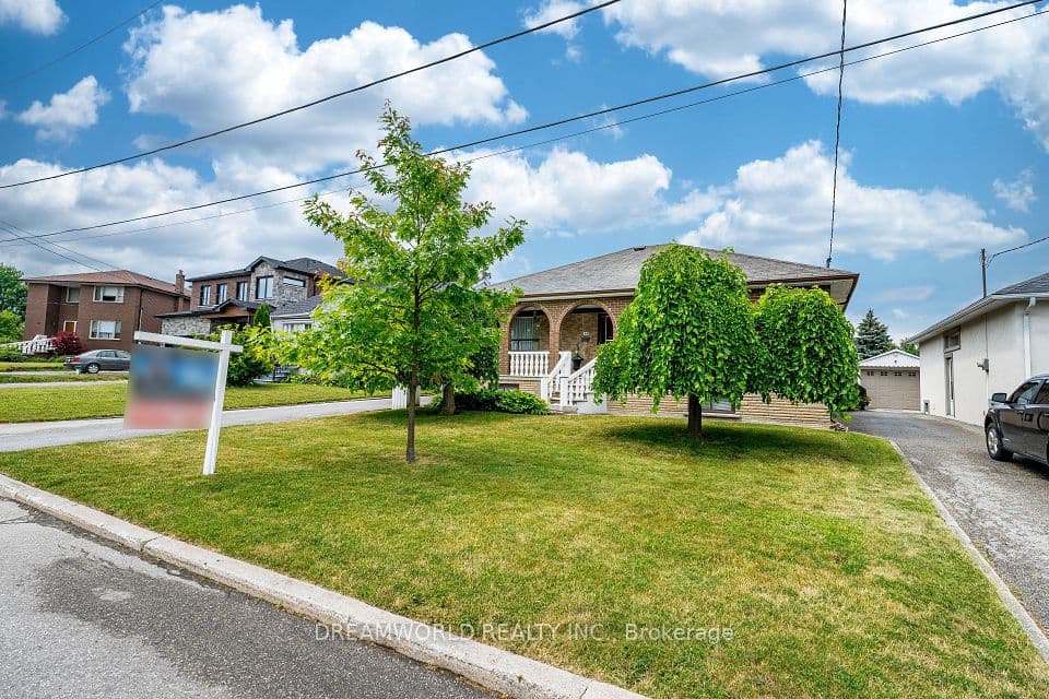 53 Compton Crescent, Toronto, ON M3M 2C3 – photo 3