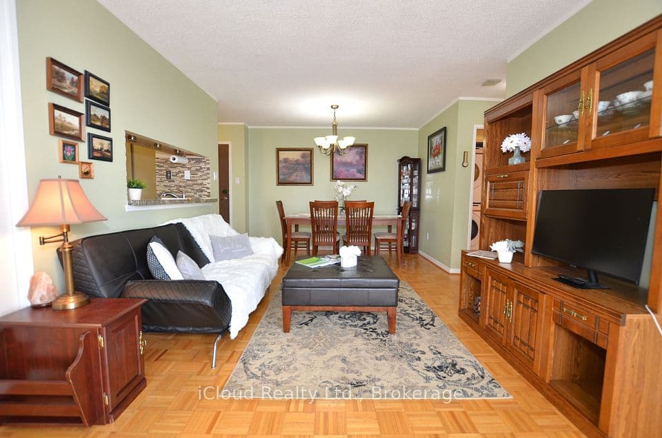 50 Kingsbridge Garden Circle 915, Mississauga, ON L5R 1Y2 – photo 3