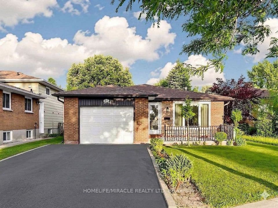 3694 Brandon Gate Drive, Mississauga, ON L4T 3M8 – photo 2