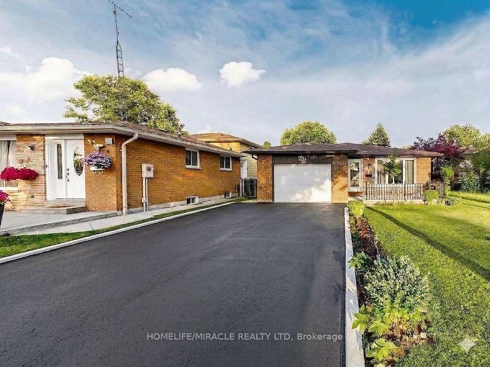 3694 Brandon Gate Drive, Mississauga, ON L4T 3M8 – main photo