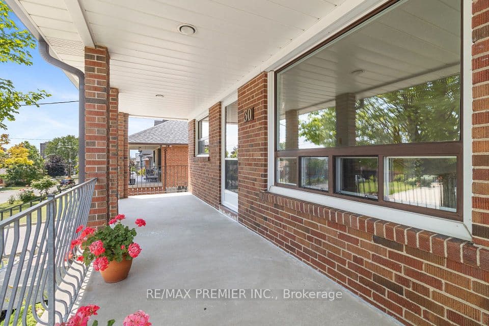 30 Forthbridge Crescent, Toronto, ON M3M 2A1 – photo 3