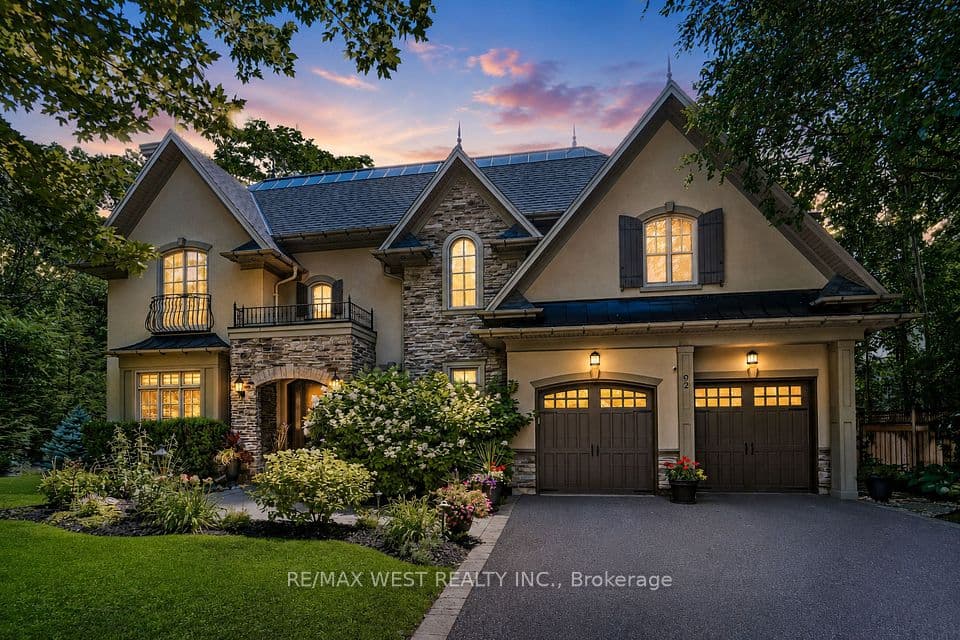 92 Pinetree Way, Mississauga, ON L5G 2R1 – photo 2