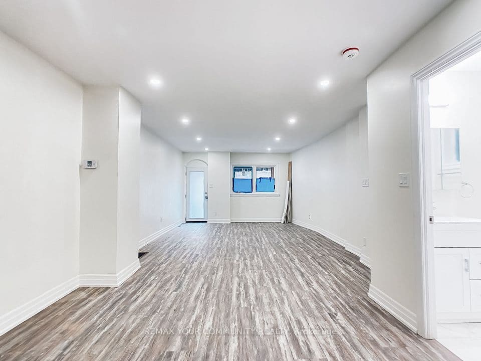 1623 Keele Street, Toronto, ON M6M 3V8 – photo 2