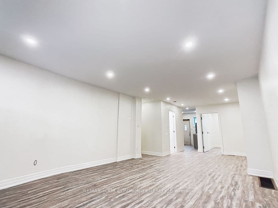 1623 Keele Street, Toronto, ON M6M 3V8 – photo 3