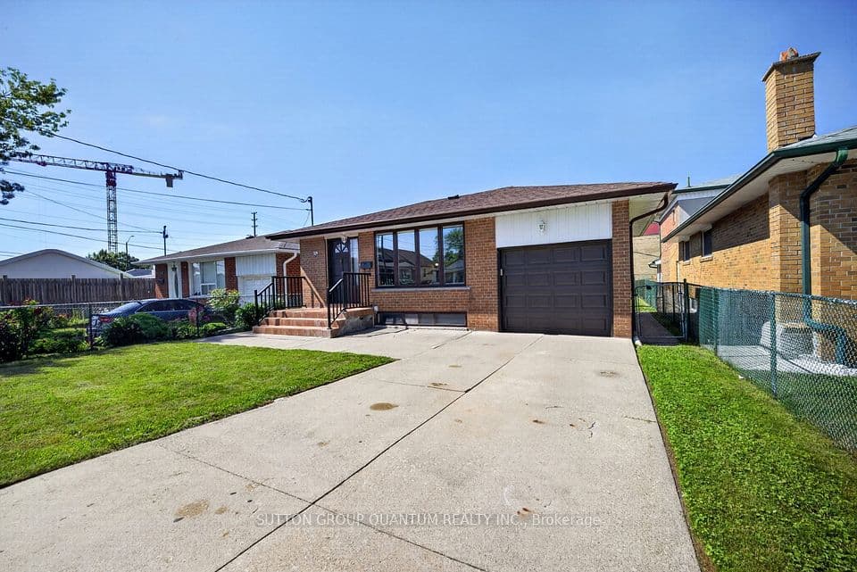 1016 East Avenue, Mississauga, ON L5E 1W8 – photo 2