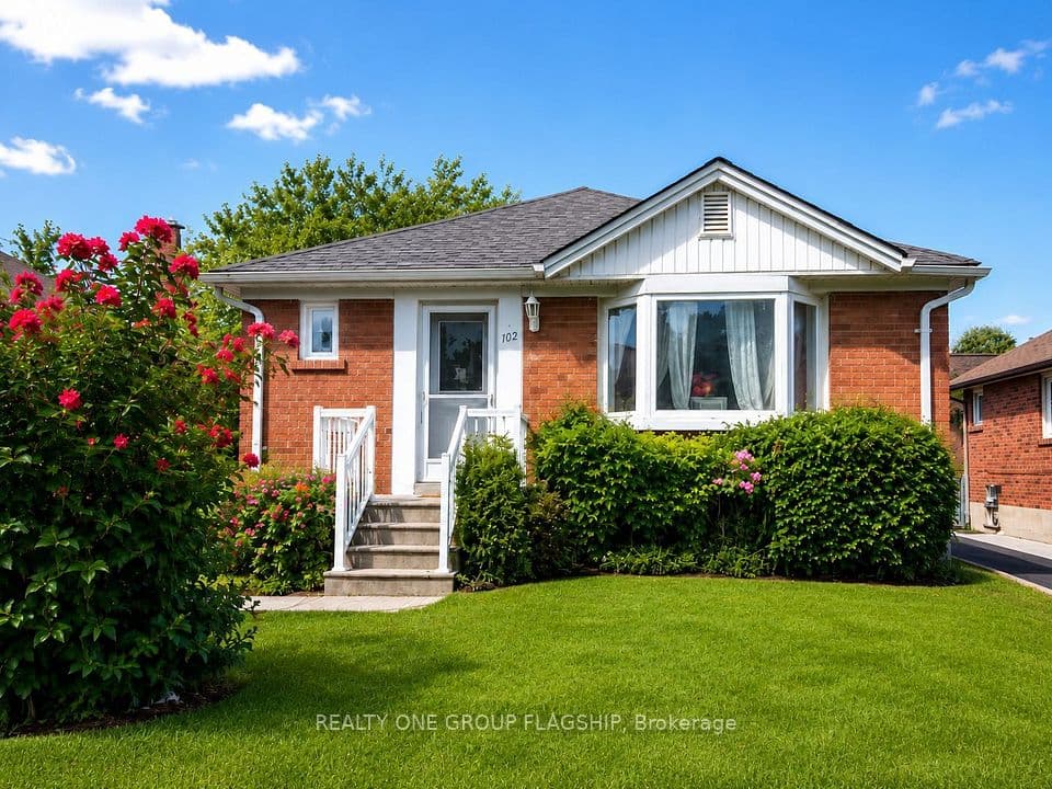 102 Edgecroft Road, Toronto, ON M8Z 2C3 – main photo
