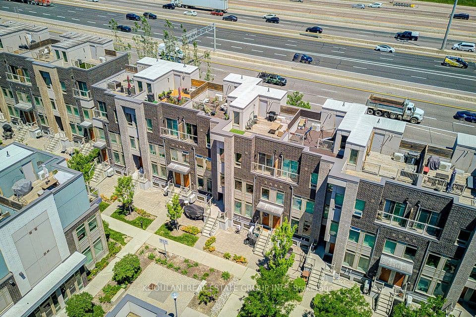 11 Applewood Lane 240, Toronto, ON M9C 0C1 – photo 3