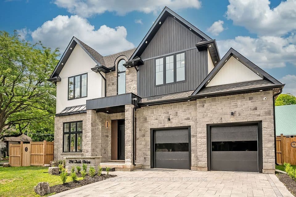 296 Tuck Drive, Burlington, ON L7L 2R1 – main photo
