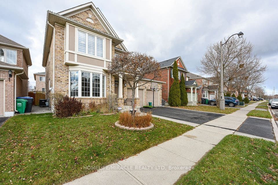 6 Mendoza Drive, Brampton, ON L7A 3M3 – photo 2