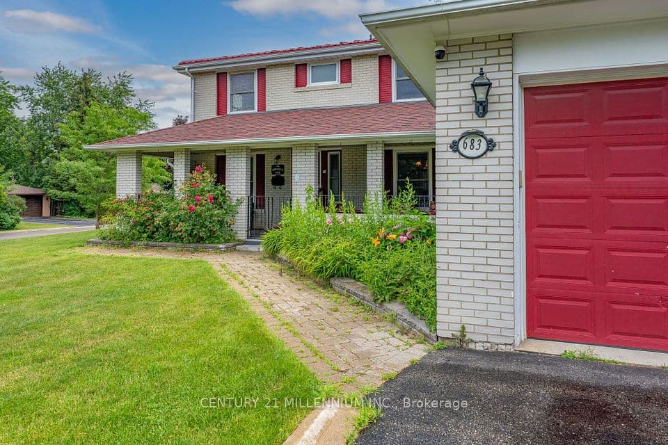 683 Balmoral Drive, Brampton, ON L6T 1W8 – photo 3