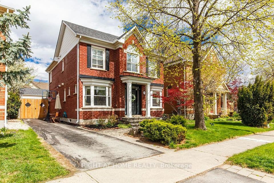 241 Lexington Road, Oakville, ON L6H 6L5 – photo 2