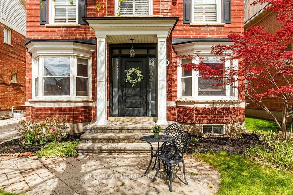 241 Lexington Road, Oakville, ON L6H 6L5 – photo 3
