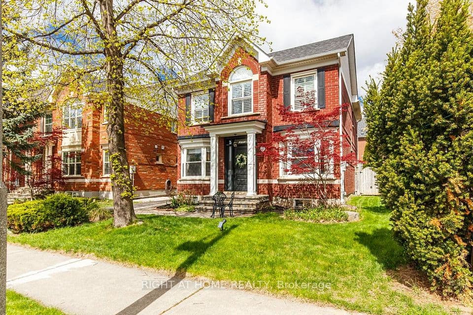 241 Lexington Road, Oakville, ON L6H 6L5 – main photo