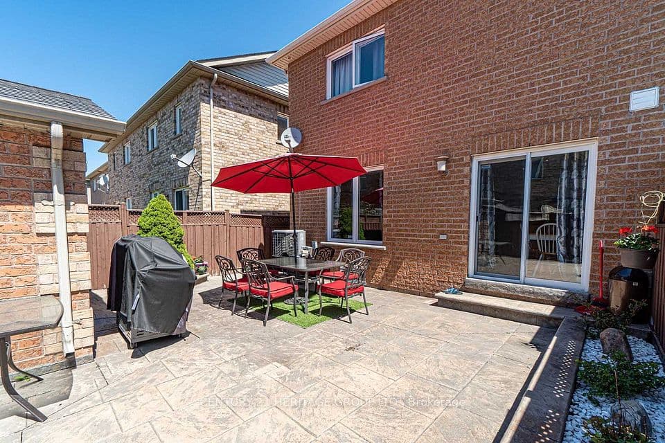 92 Sewells Lane, Brampton, ON L7A 2Z7 – photo 3