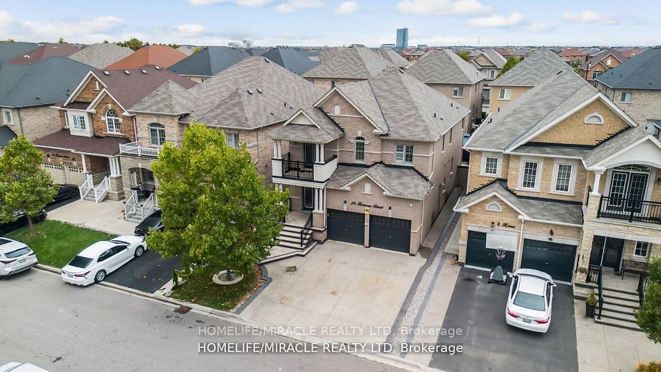 10 Kenora Street, Brampton, ON L6X 5N8 – photo 2