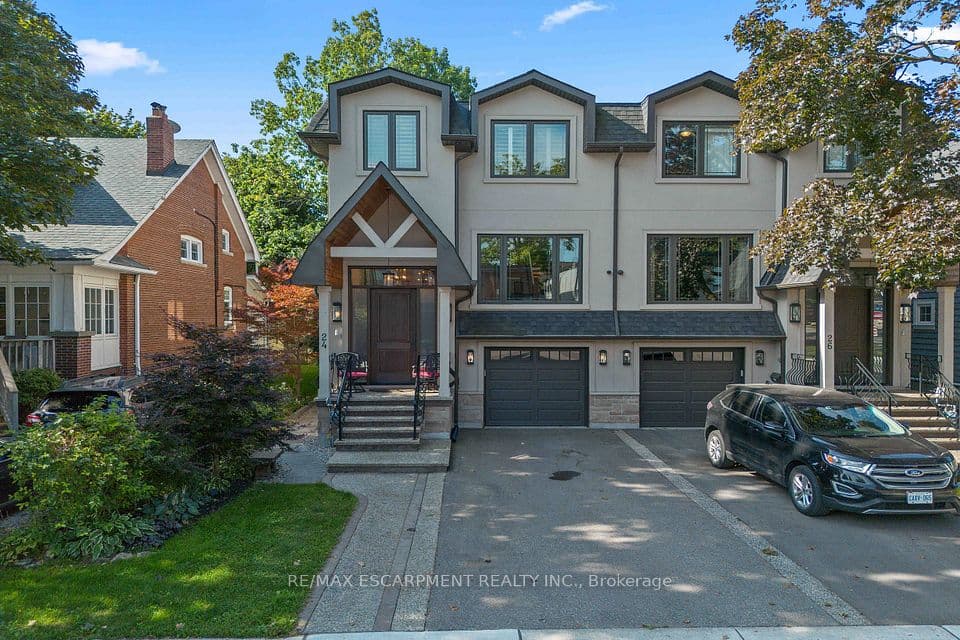 24 Cayuga Avenue, Mississauga, ON L5G 3S7 – main photo