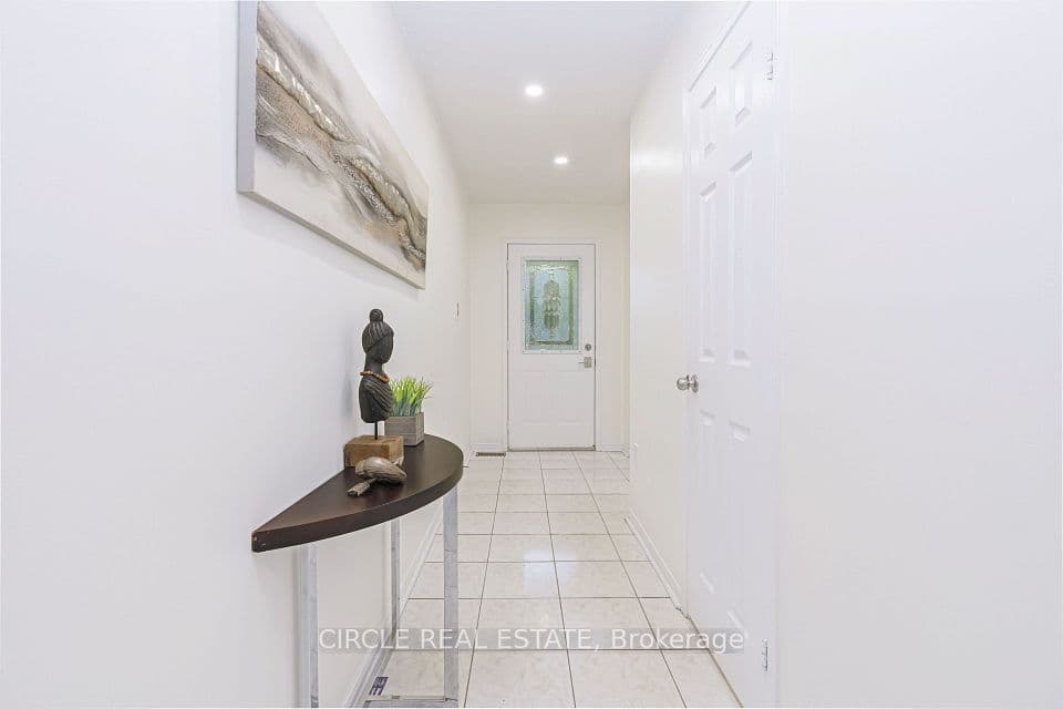 4920 Rathkeale Road 1, Mississauga, ON L5V 2E9 – photo 3