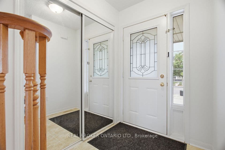 35 Bonavista Drive, Brampton, ON L6X 0N2 – photo 3