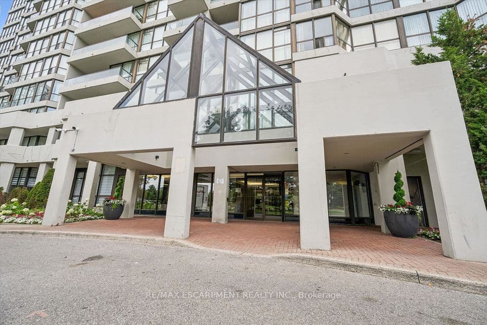 3 Rowntree Road 2309, Toronto, ON M9V 5G8 – photo 3
