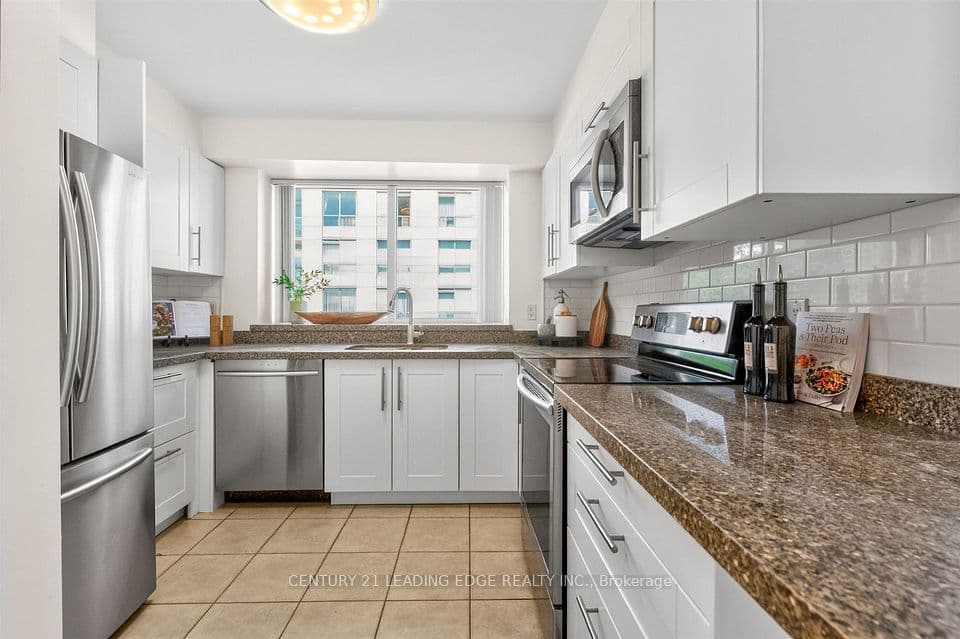 2585 Erin Centre Boulevard 403, Mississauga, ON L5M 6Z7 – photo 3