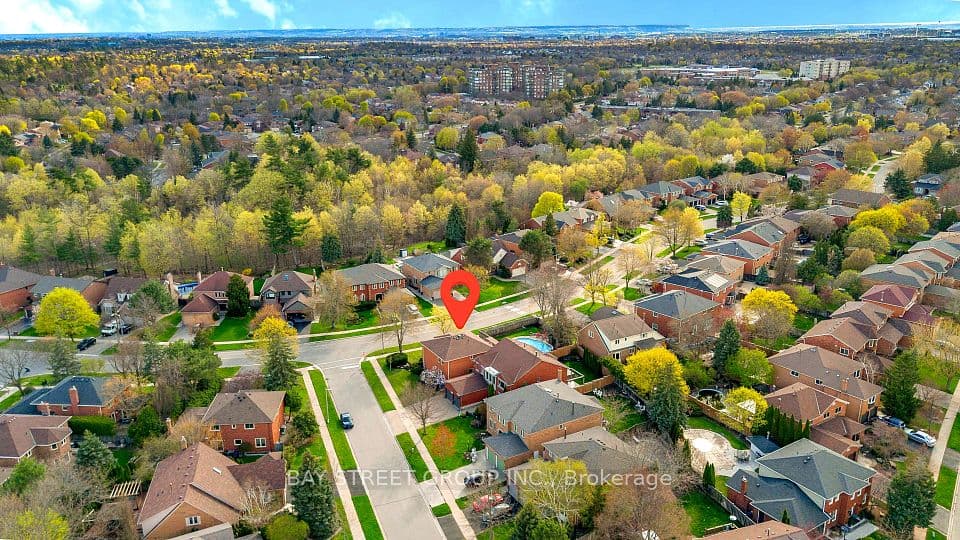 1305 Monks Passage, Oakville, ON L6M 1K6 – photo 3