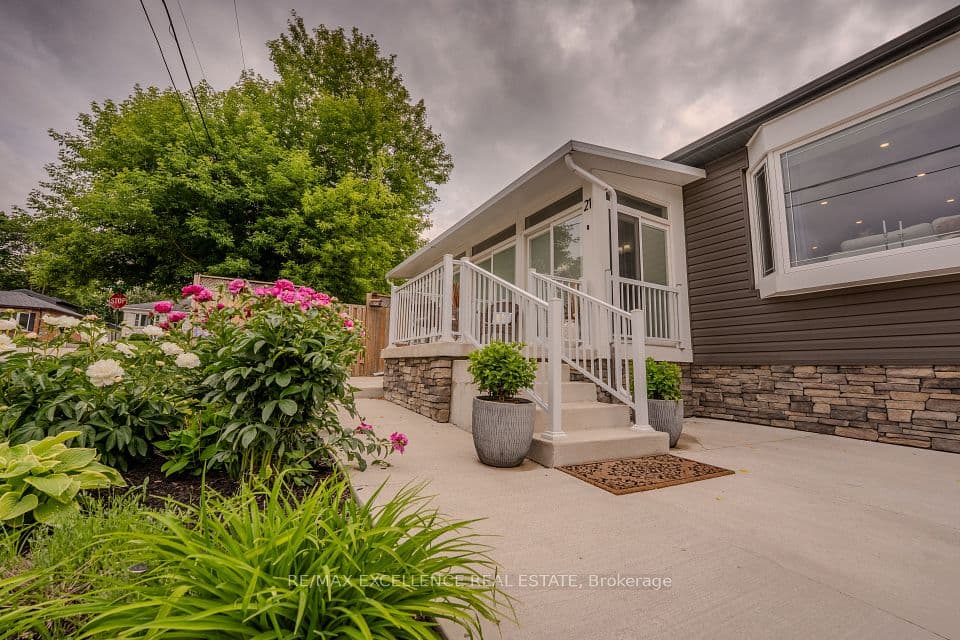 21 Elizabeth Street, Halton Hills, ON L7G 3K1 – photo 2