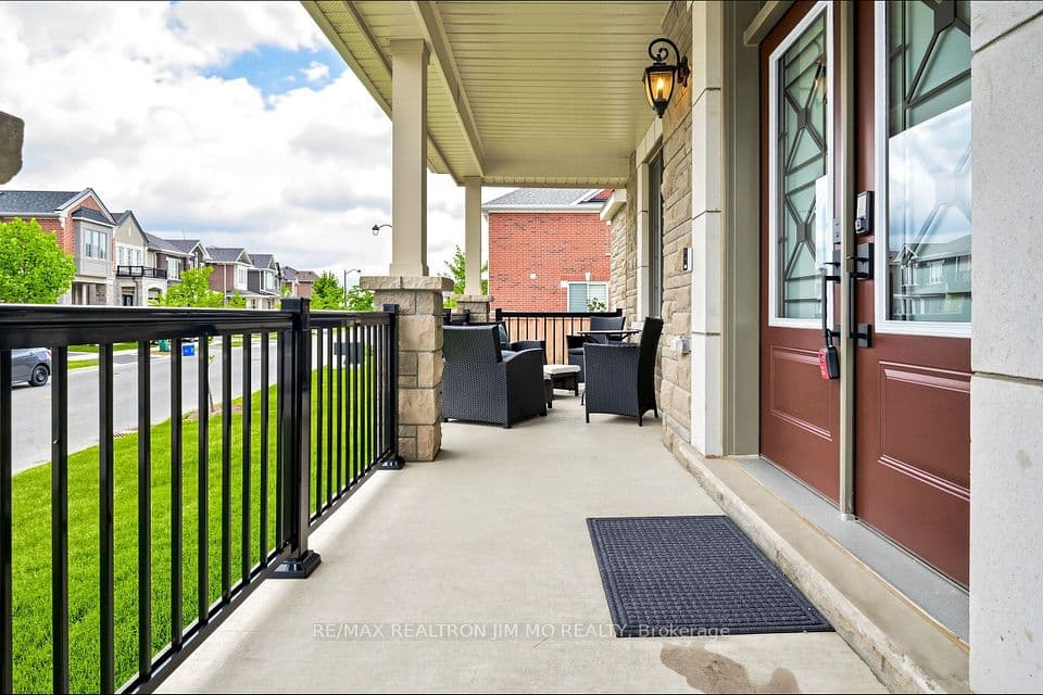 476 Kennedy Circle W, Milton, ON L9E 2C4 – photo 3