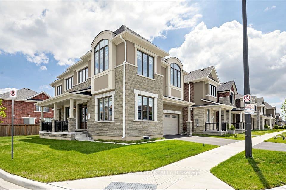 476 Kennedy Circle W, Milton, ON L9E 2C4 – photo 2