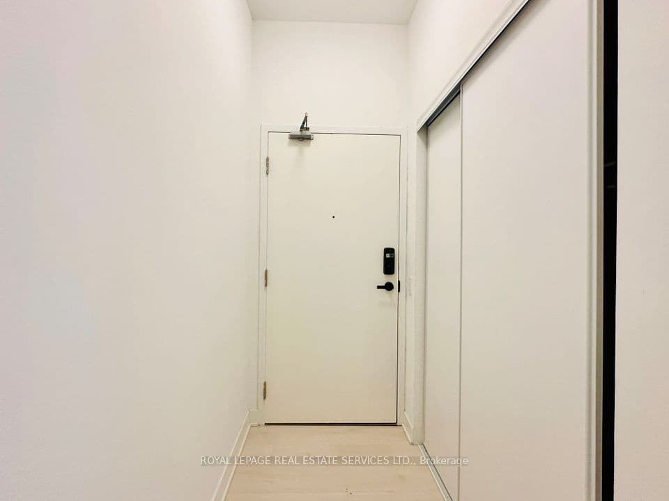 3900 Confederation Parkway 323, Mississauga, ON L5B 0M3 – photo 2