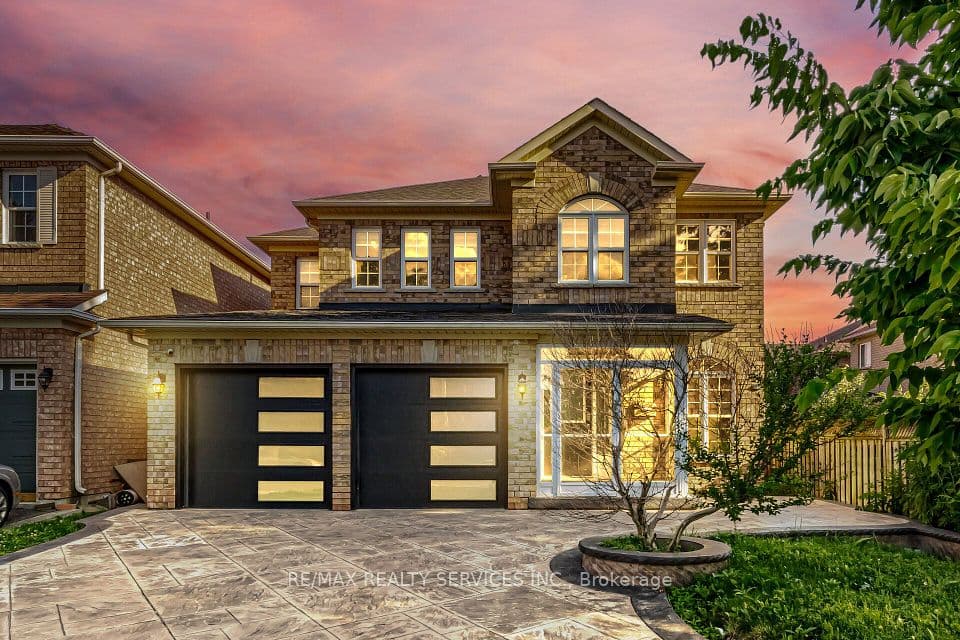 4 Sunnybrook Crescent, Brampton, ON L7A 1Y2 – main photo