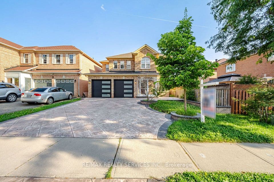 4 Sunnybrook Crescent, Brampton, ON L7A 1Y2 – photo 2