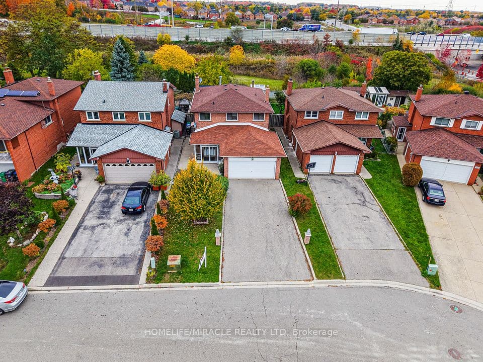 4343 Alta Court, Mississauga, ON L4Z 1N6 – photo 2