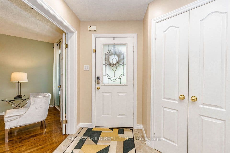 93 Lauchlin Crescent, Halton Hills, ON L7G 5R3 – photo 2